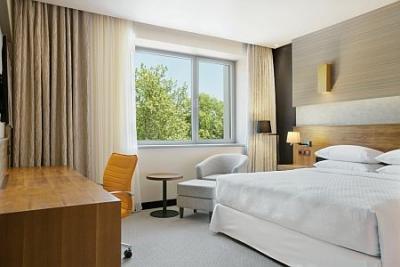 Sheraton Hotel Kecskemet, luksusowy hotel oferuje wolne pokoje dwułóżkowe  - ✔️ Sheraton Hotel**** Kecskemet - Hotel Four Points Sheraton Kecskemet za cenę wyprowadzająqcą