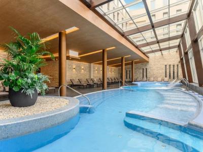 Basen wrażeń nad Balatonem Anna Grand Balatonfured - ✔️ Anna Grand Hotel***** Balatonfured ✔️ Akcja Anna Grand