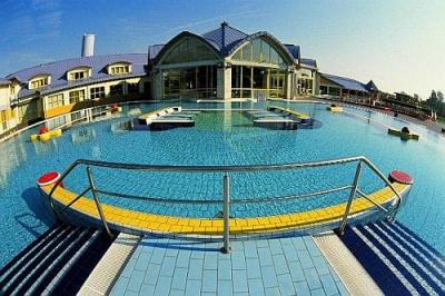 Tani nocleg w Sarvar - Aparthotel bezpośrednio obok Łaźnii LEczbniczej i Wellness - ✔️ Thermal Panzió Sárvár ✔️ apartamenty Sárvár