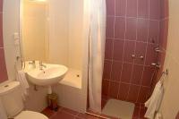 Tani nocleg w Papa, Węgry - Hotel Arany Griff, czysta łazienka
