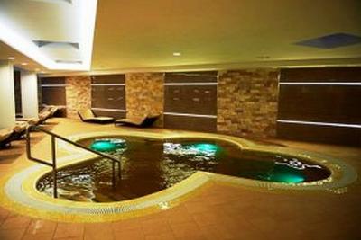 Jacuzzi w Hajduszoboszlo promocji Hotel Wellness Atlantis - ✔️ Atlantis Hotel**** Hajdúszoboszló - Medical Wellness i Konferencyjny Hotel poleca promocjy w Hajduszoboszlo