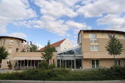 CE Plaza Hotel Siófok z zabiegami wellness i ofertami  - ✔️ Ce Plaza**** Siófok Balaton ✔️ tani hotel CE Plaza