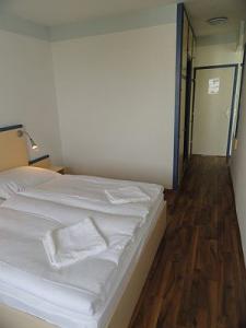 Tani nocleg nad Balatonem - Hotel Lido siofok - przyjemny pokój podwójny - Hotel Lido Siofok - Hotel Lido nad Balatonem