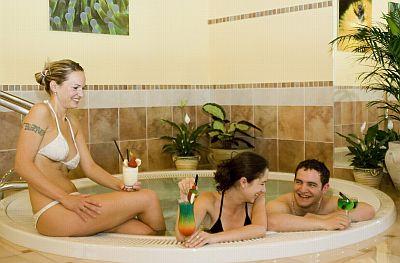 Kąpiel perełkowa - weekend welness Club Tihany nad Balatonem - ✔️ Club Tihany Bungalows**** ✔️ Tihany nad Balatonem
