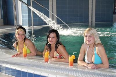 Wellness weekend w Cserkeszolo - Baseny kryte i niekryste - Aqua Spa Hotel**** Cserkeszőlő - Niedrogi wellness i spa hotel blisko do Plaży