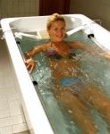 Elektryczna kąpiel perełkowa w wannie, kąpiel galwaniczna, zabiegi z prądami interferencyjnymi w Hotelu Danubius spa Thermal w Heviz 