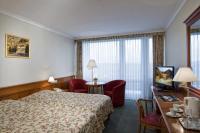 Sypialnia dwuosobowa w Hotelu Thermal Spa w Heviz