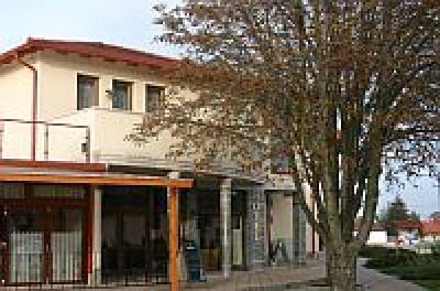 Hotel Falukozpont Ujhartyan - Piękny i tani hotel w pobliżu Budapesztu - Falukozpont Hotel Ujhartyan - Tani hotel Konferencyjny na Wielkiej Nizinie Węgierskiej