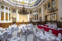 Restauracja 3 gwiazdkowego Hotelu Aranybika Grand w Debreczynie 
