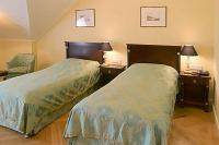 Standardowa sypialnia dwuosobowa - gwarantowany wypoczynek w Tarcalu, Hotelu Pałac Hrabia Degenfeld, Węgry