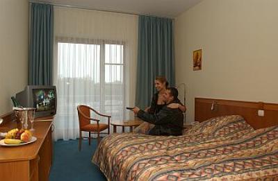 Czterogwiazdkowy Hunguest Hotel Aqua Sol w Hajduszoboszlo - pokój - wody lecznicze - Hotel AquaSol**** Hajdúszoboszló - Hotel welness i spa w Hajduszoboszlo z wodą leczniczą