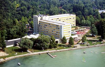 Hotel Club Tihany - czterogwiazdkowy hotel Tihany nad Balatonem - ✔️ Hotel Club Tihany**** - Niedrogi hotel bezpośrednio nad Balatonem