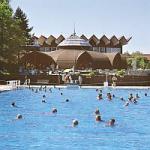 Basen i plaża - Hotel Hunguest Freya - trzygwiazdkowy hotel termalny i wellness w Zalakaros