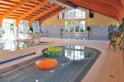 Medyczny basen z wodą Mezokovesd - ✔️ Hotel Hajnal Mezőkövesd ✔️ Hotel wellness w Mezőkövesd