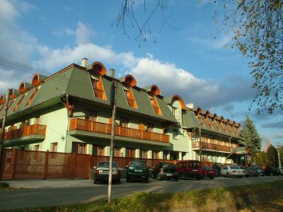 Hotel Hajnal welness w Mezokovesd - w pobliżu Łaźni Zsory furdo - ✔️ Hotel Hajnal*** Mezőkövesd - Hotel welness nad jeziorem o światowej sławie Zsóry furdo