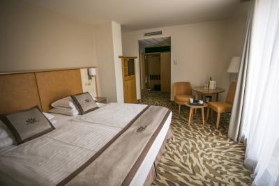 Lotus Therme Hotel & Spa - Romantyczne pokoje blisko jeziora w Heviz - Lotus Termy i Spa Hotel***** Heviz - Luksusowy hotel termalno-leczniczy w ofercie promocyjnej