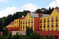 Hotel Narad Park - czterogwiazdkowy hotel w Matraszentimre, na wzgórzu Matra