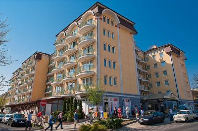 Hotel Palace Palota Heviz - czterogwiazdkowy hotel w Heviz - ✔️ Hotel Palace Hévíz**** ✔️ Pałace wellness Hotel Héviz
