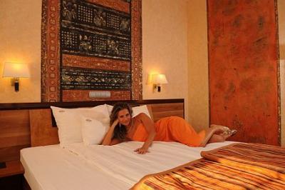Meses Shiraz Hotel  - pokój hotelowy w atrakcyjnej cenie w Egerszalok z HB  - Hotel Shiraz**** Egerszalok - Hotel Wellness i Konferencyjny w Egerszalok z cenami promocyjnymi 