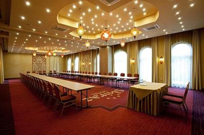 Sala konferencyjna hotelu - Hotel Meses Shiraz Egerszalok - weekendy wellness na Węgrzech - Hotel Shiraz**** Egerszalok - Hotel Wellness i Konferencyjny w Egerszalok z cenami promocyjnymi 