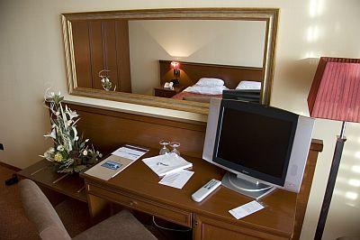 Pokój dwuosobowy w Balatonfured przy Golden Hotel 4* - ✔️ Hotel Golden Lake Balatonfüred ✔️ Golden Hotel wellness