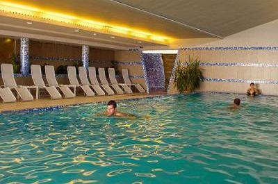 Romantyczny weekend nad Balatonem w Vonyarcvashegy. Hotel wellness Zenit - ✔️ Hotel Zenit**** Balaton Vonyarcvashegy - Niedrogi hotel wellness z widokiem na Balaton