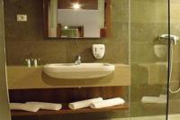 Hotel Zenit Vonyarcvashegy - nocleg nad Balatonem