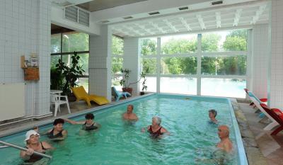Basen Hotelu Hoforras w Hajduszoboszlo - ✔️ Hotel Hőforrás Hajdúszoboszló - Hőforrás hotel termalny