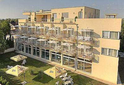 Hotel Ket Korona  (Dwie Korony), hotel konferencyjny i wellness nad Balatonem w Balatonszarszo - ✔️ Két Korona Wellness Hotel Balatonszarszó ✔️ Balatonu 