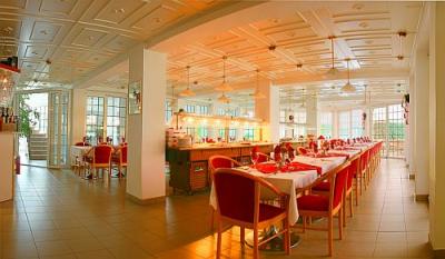 Restauracja hotelowa - Hotel Ket Korona, hotel wellness nad Balatonem w Balatonszarszo - ✔️ Két Korona Wellness Hotel Balatonszarszó ✔️ Balatonu 
