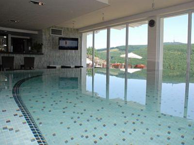 Hotel Ozon Residence z panoramą na Mátraháza - ✔️ Hotel Ózon Luxury Villas Mátraháza ✔️ Ózon Hotel w Matra