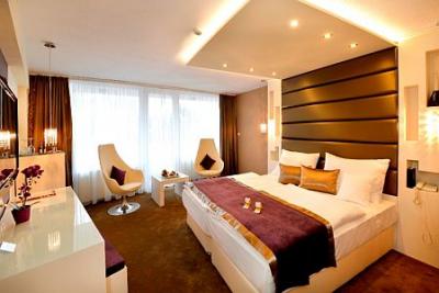 Pokój z balkonem w niskiej cenie w Residence Hotel Siofok nad Balatonem - ✔️ Hotel Residence**** Siofok ✔️ hotel wellness w Siofok