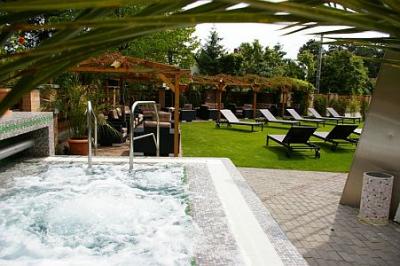 Hotel Residence Siófok posiada duży departament wellness, w sam raz na romantyczny weekend - ✔️ Hotel Residence**** Siofok ✔️ hotel wellness w Siofok