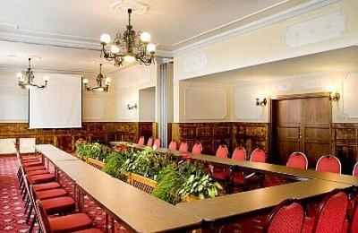 Niedroga sala konferencyjna i konferencyjna w hotelu Silvanus - ✔️ Silvanus Hotel Visegrád ✔️ Hotel Silvanus wellness