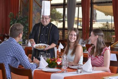 Hotel Sopron, restauracja hotelowa w eleganckim środowiska - Hotel na Węgrzech, blisko do Austrii - Hotel Sopron**** - Niedrogie pakiety wellness weekendów z niepełym wyżywieniem w Sopron