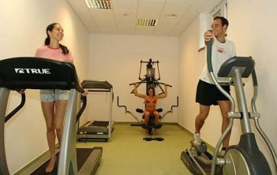 Szalajka Liget**** Sala fitness hotelu Wellness w Szilvasvarad - ✔️ Szalajka Liget**** Hotel Szilvásvárad - Promocyjne noclegi z usługami wellness i niepełnym wyżywieniem