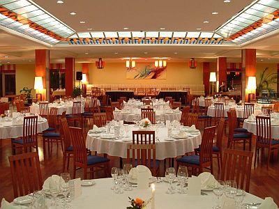 4 * Restauracja Wellness Hotel Azur w Siófok z doskonałą kuchnią - ✔️ Hotel Azur Siofok**** - wellness hotel in Siófok, Węgry